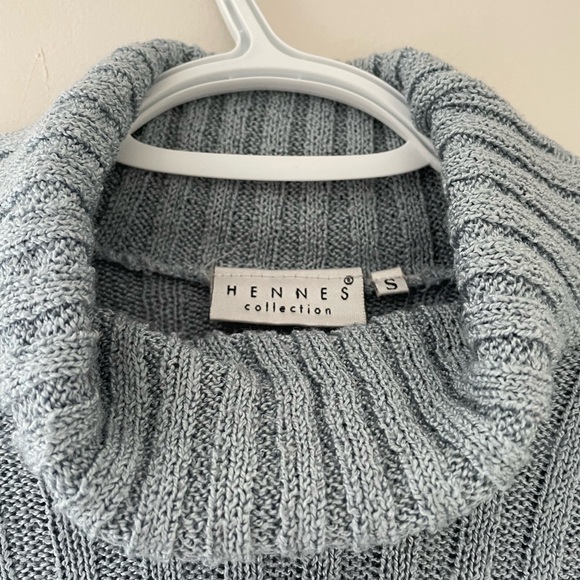 Classic Light Blue Turtleneck - Picture 3 of 3